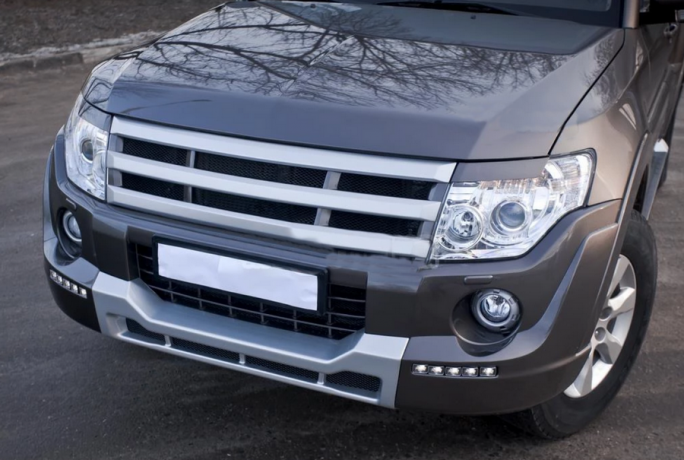 Накладка (юбка) переднего бампера "Broomer Design" (Без ДХЛ) для Mitsubishi Pajero IV (2006-2015) купить недорого с доставкой в Дербент